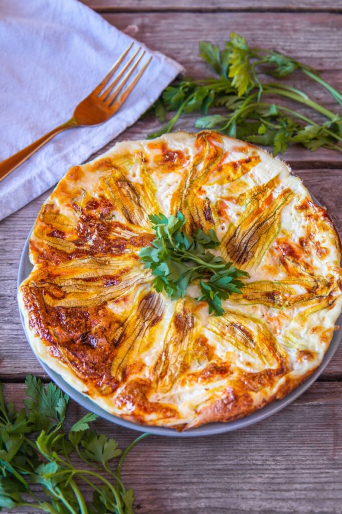 Frittata Con Fiori Di Zucca E Feta Basilico Secco